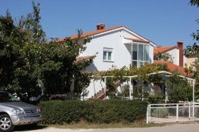 Apartments with a parking space Valbandon, Fazana - 7228